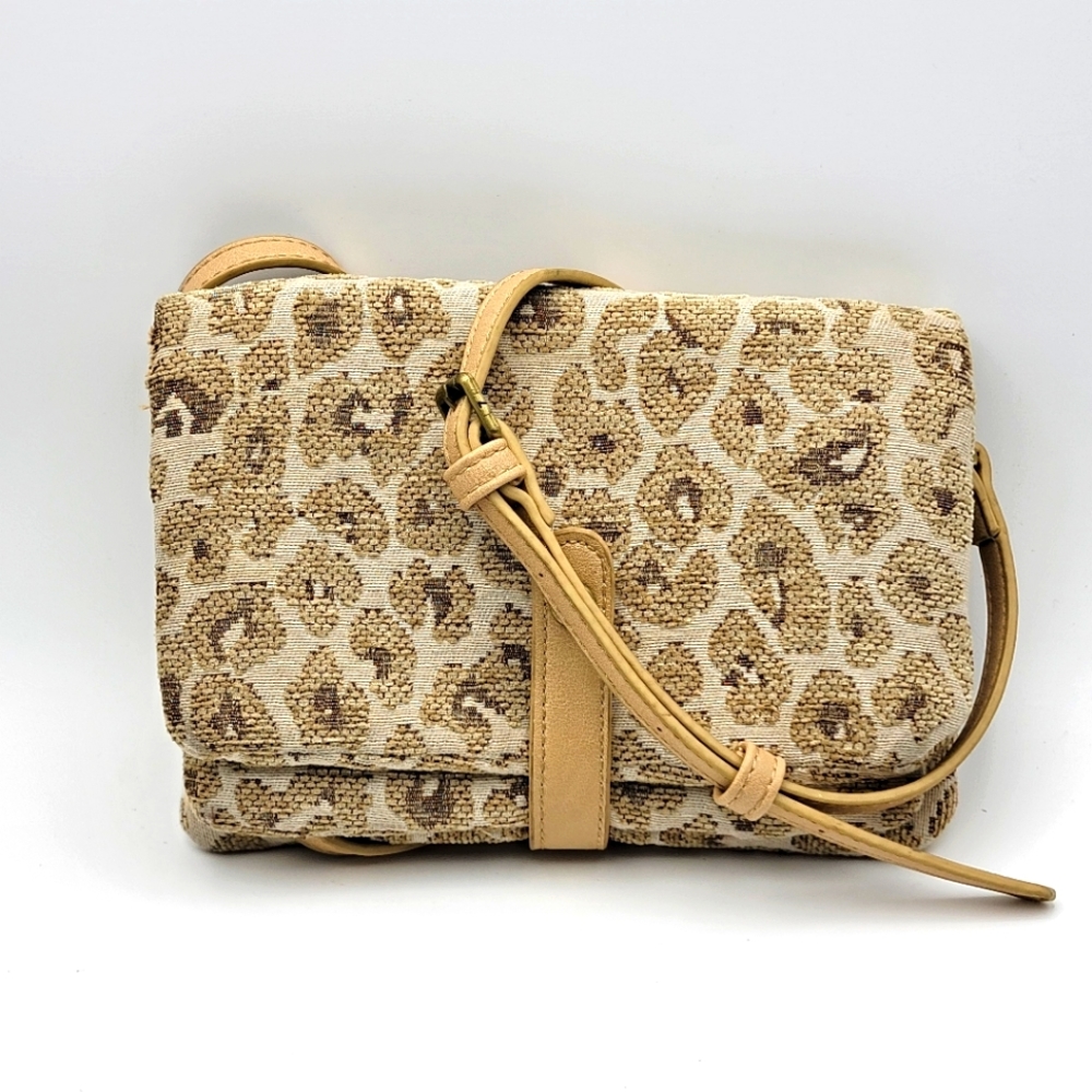 Anthropologie Crossbody/Clutch. P82